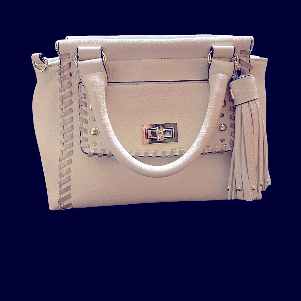 Steve Madden handbag. Cream color, very gently used condition.